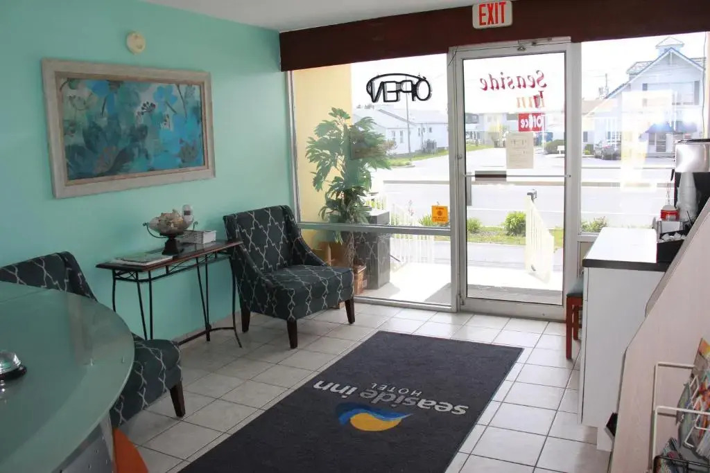 Seaside Inn & Suites