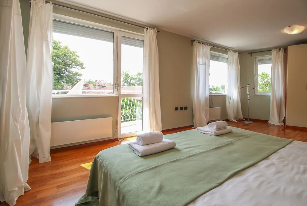 FM Deluxe 1-BDR Apartment - La Primavera