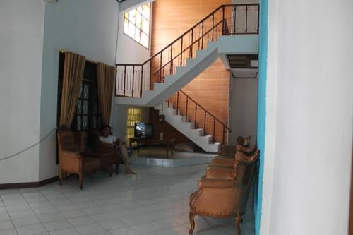 Elvia Guesthouse