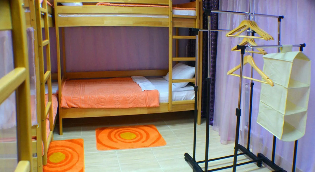 BALLET Hostel