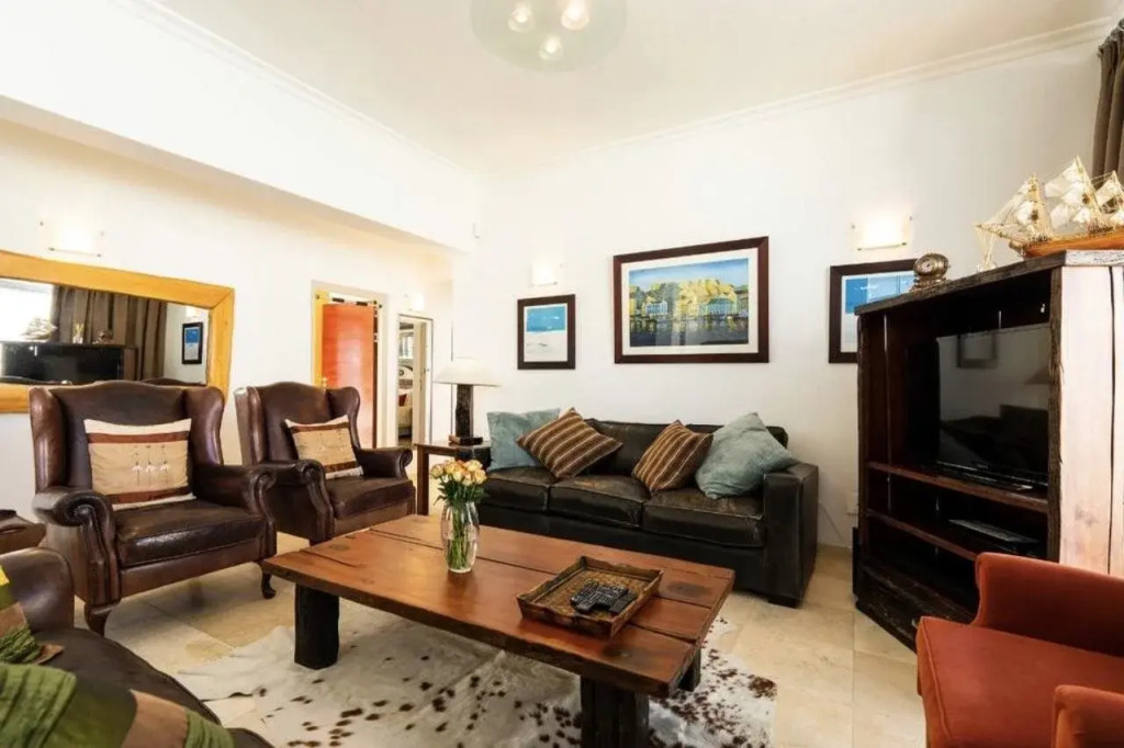 Bantry Beach Luxury Suites
