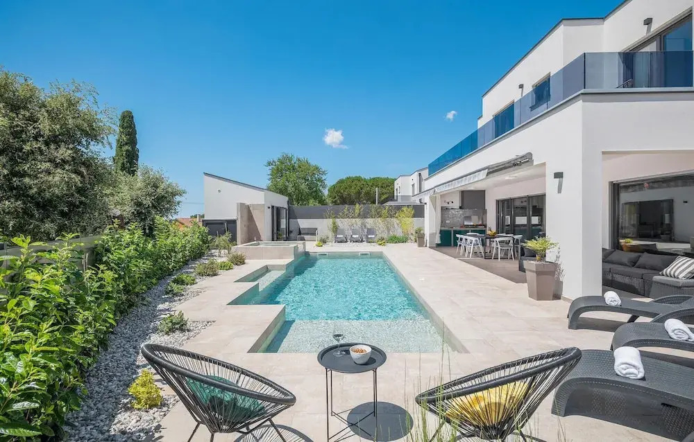 Awesome Home in Banjole With Outdoor Swimming Pool, Wifi and 4 Bedrooms