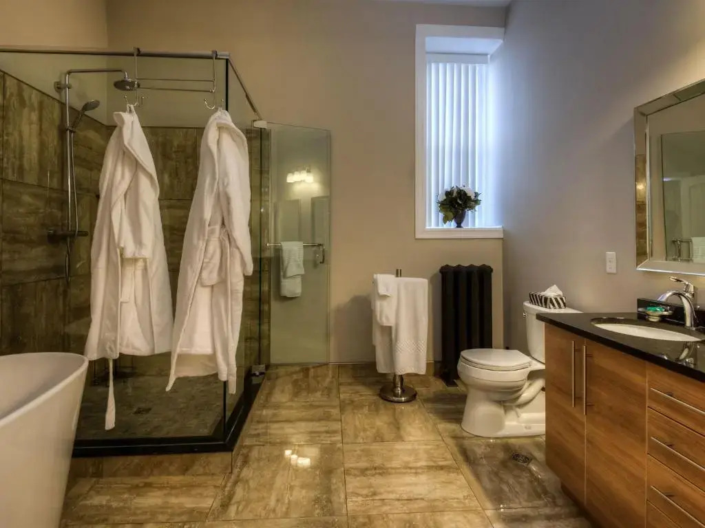 Western Hotel & Executive Suites