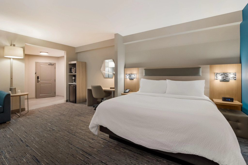 Отель Holiday Inn Express & Suites Lexington