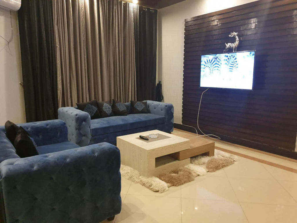 Royal Villa F-10/2