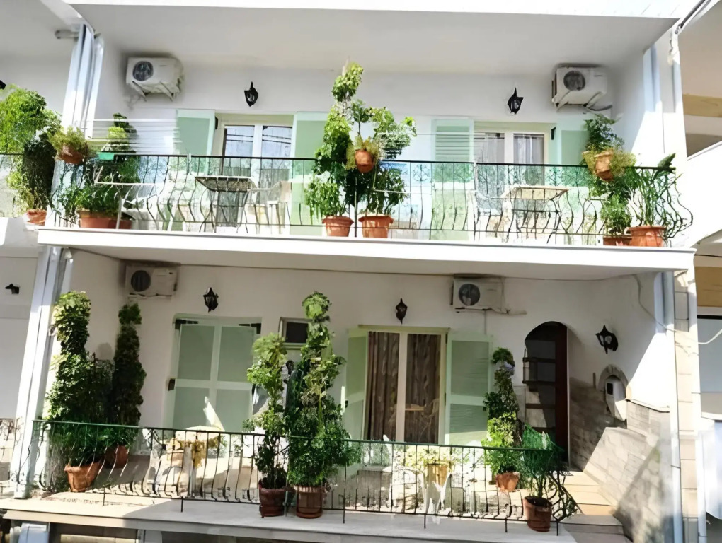 Aiolos House