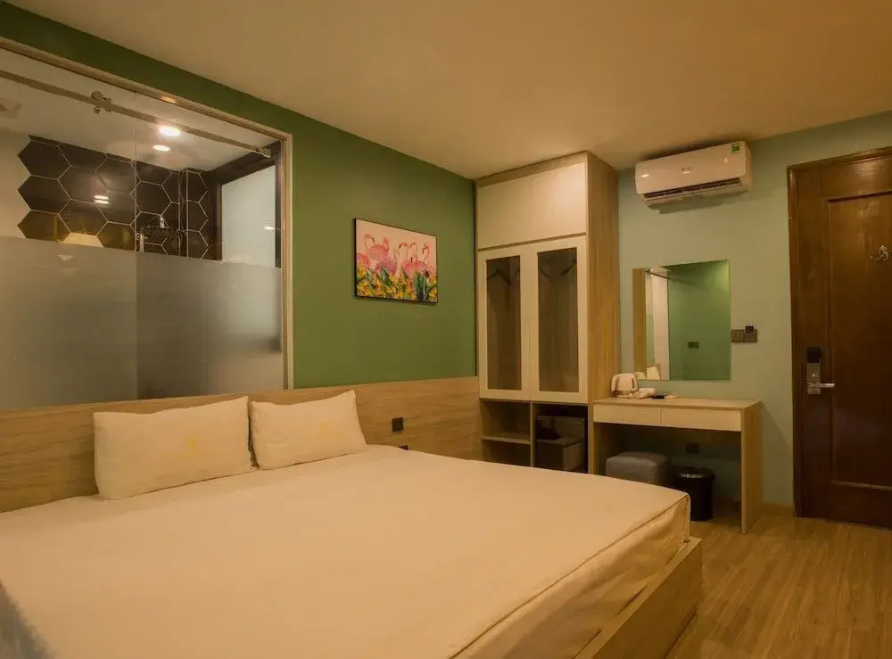 Golden Hotel