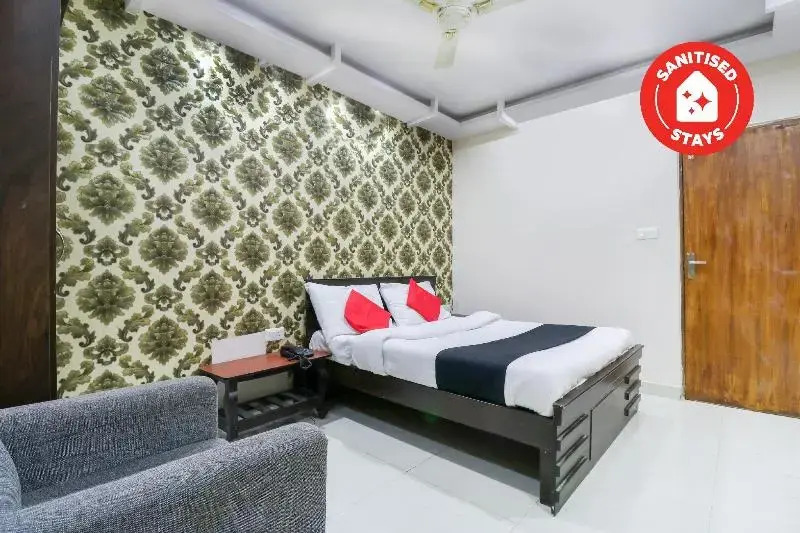 Capital O 69058 Sapphire Suites 2