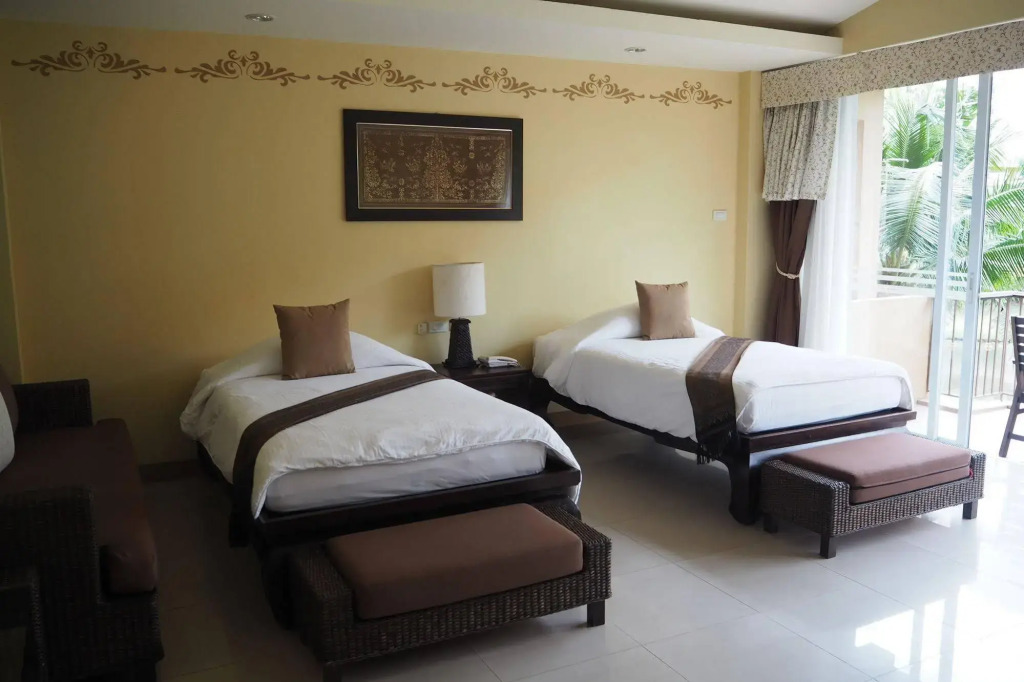 Villa Thongbura