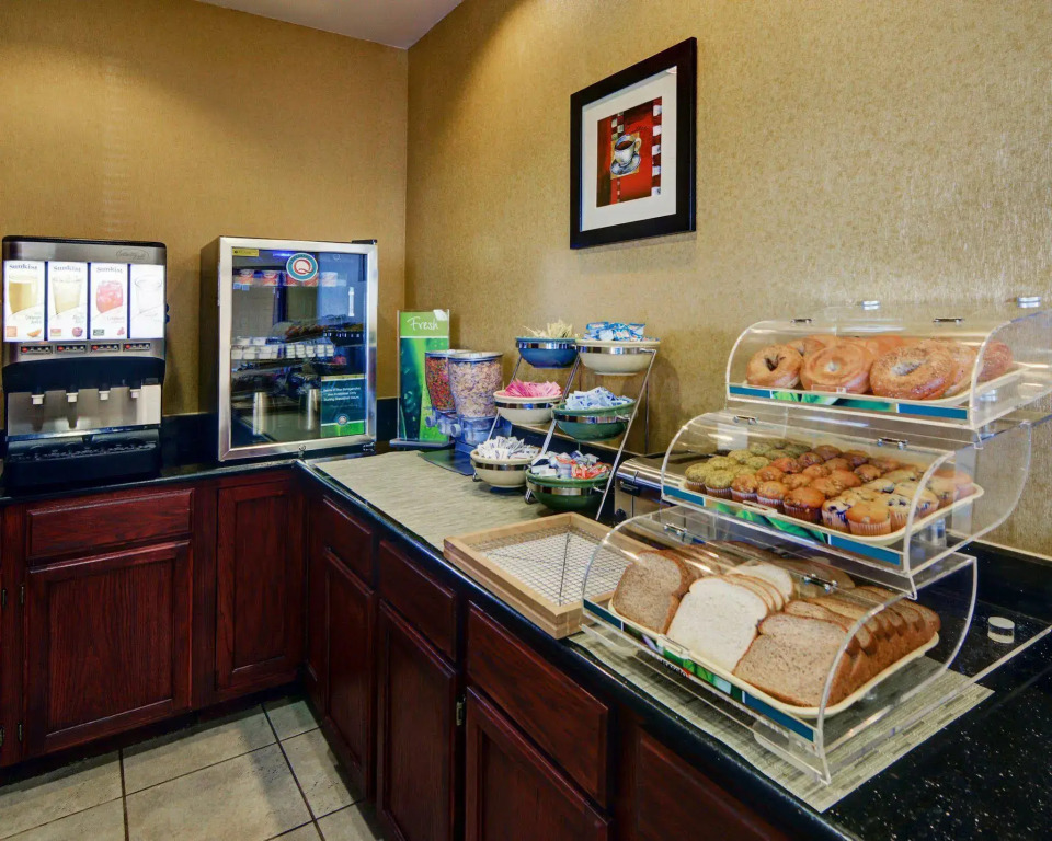 Quality Inn & Suites Wichita Falls I-44