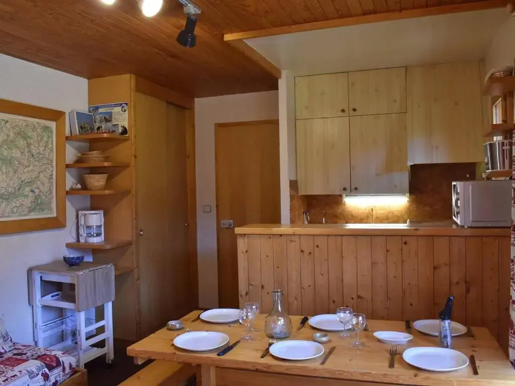 Appartement Méribel, 2 pièces, 5 personnes - FR-1-180-92
