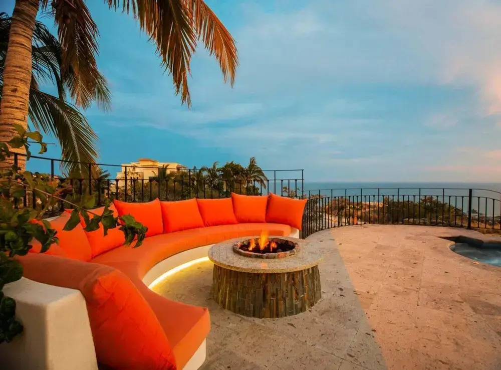 Mansion in Cabo San Lucas 1040
