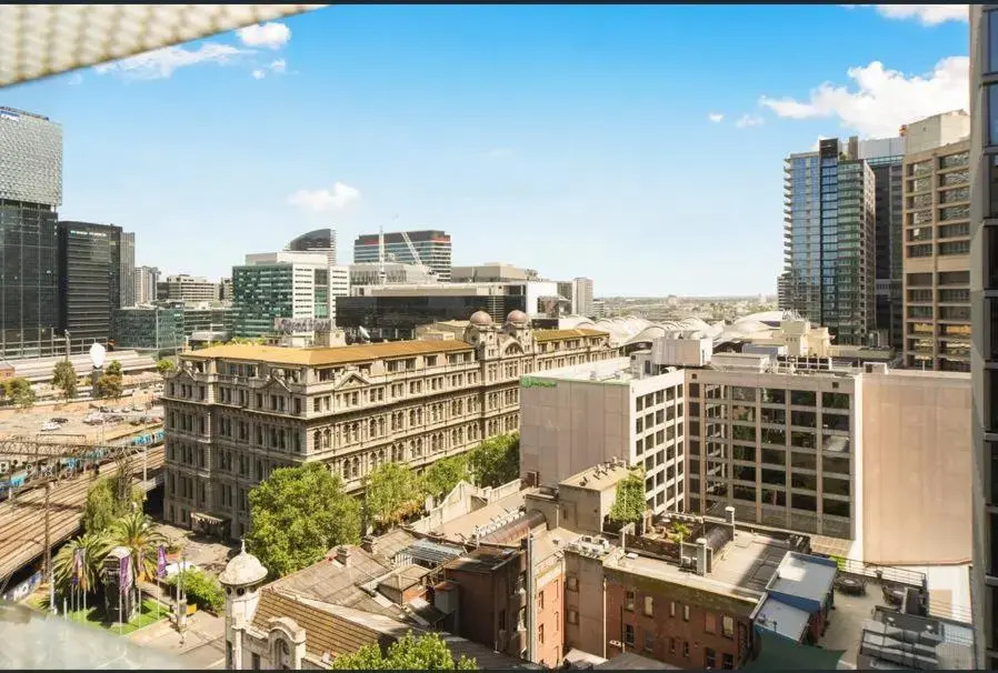 2BEDS Melbourne Central|Crown Casino|Colin|S Cross
