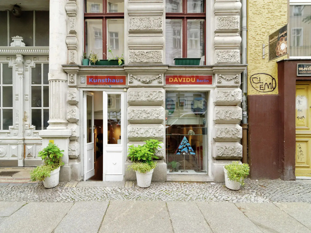Modern Apartment in Berlin near Lake and City Centre