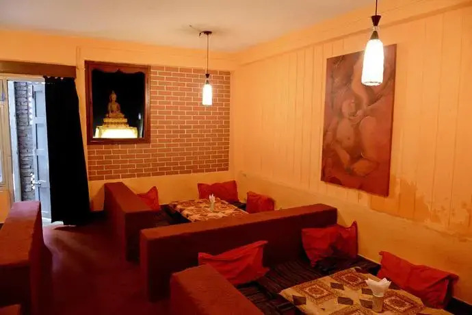 Shree Lal Inn