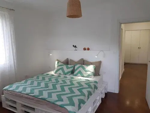 Bright Central Apartman