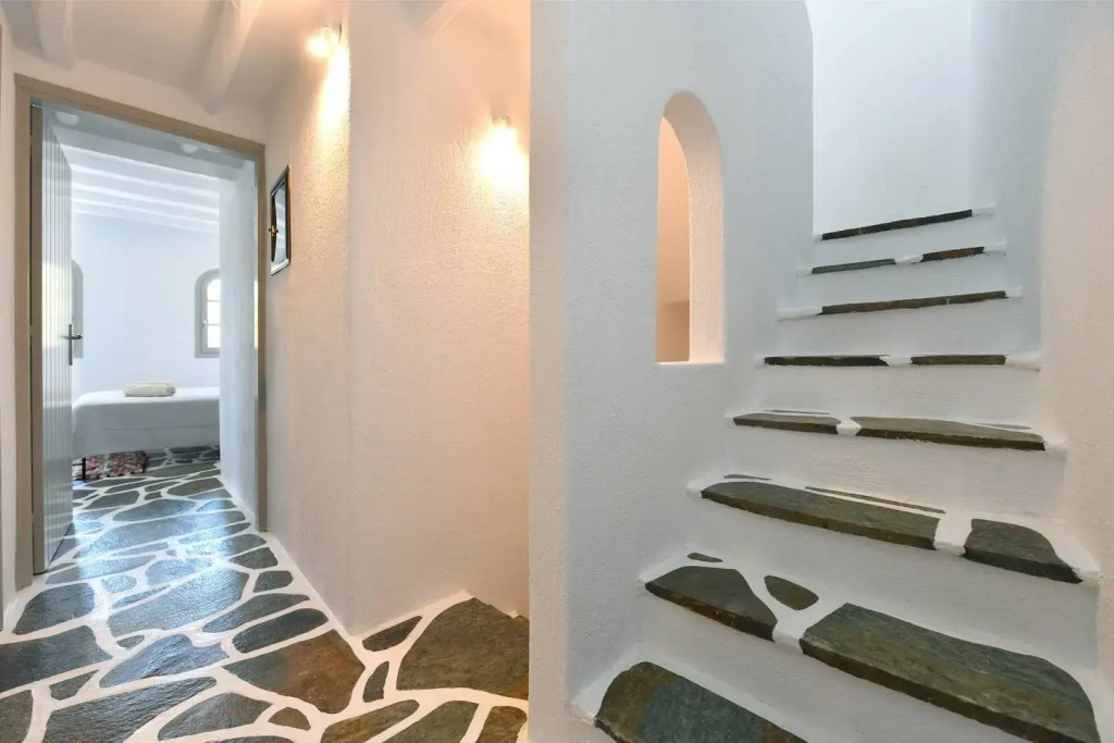 Santa Flora 3 Bedroom House â Parikiaâs Edge