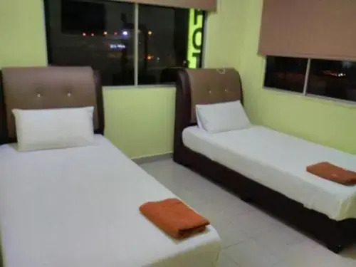 Hotel Paka INN