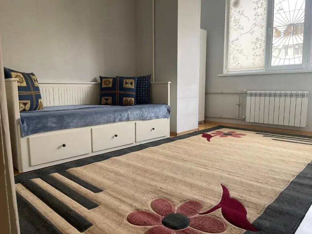 Lovely 3 bedroom apartment with free parking