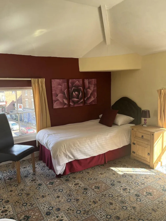 The Tontine Hotel & Bar