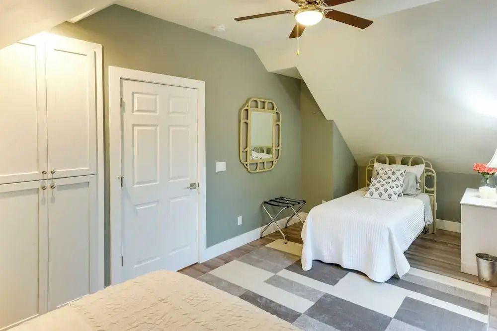 Sheboygan Getaway w/ Deck + On-site Lake Access!