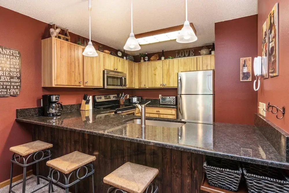 288 W Beaver Creek Blvd Condo Unit H1 - 2 Br condo by RedAwning