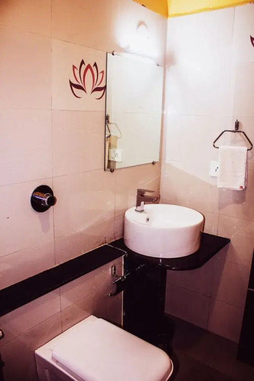 Hotel Charan Kamal