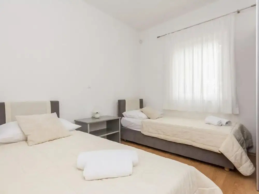 Lovely Holiday Home in Novalja With Garden