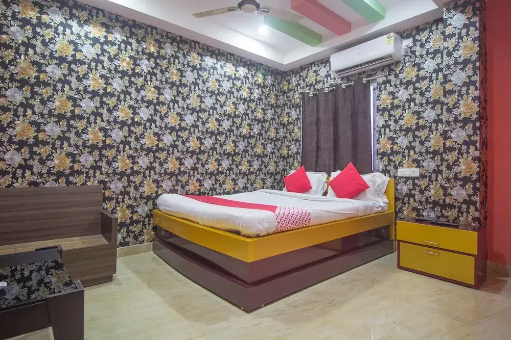 Smriti Guest House by OYO