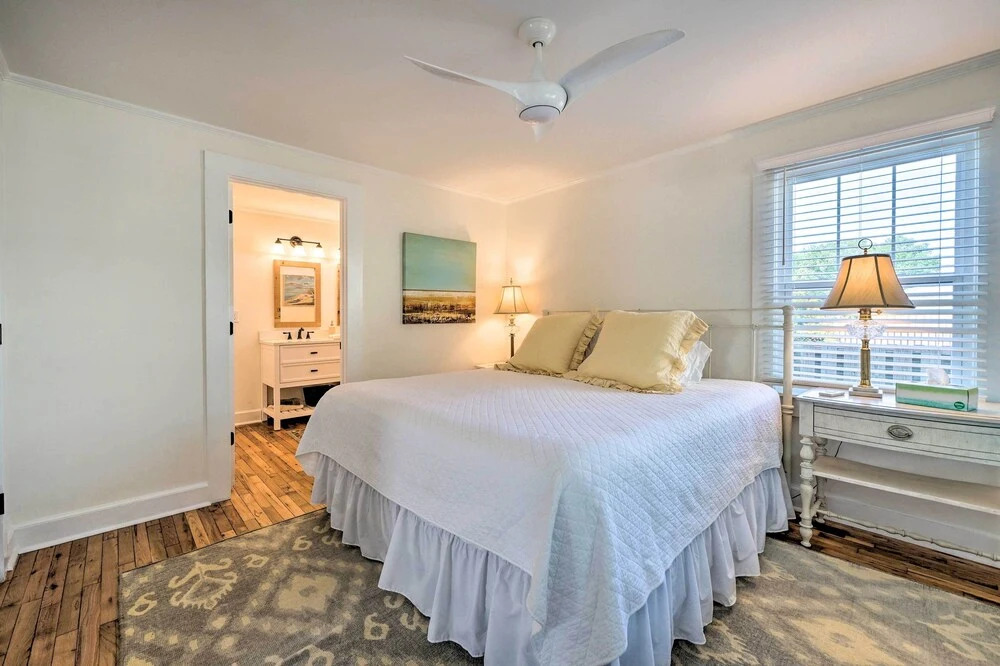 Historic Family Home < 1 Mi to Long Beach!