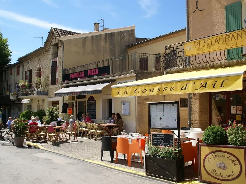 Cycling Escape in Montbrun