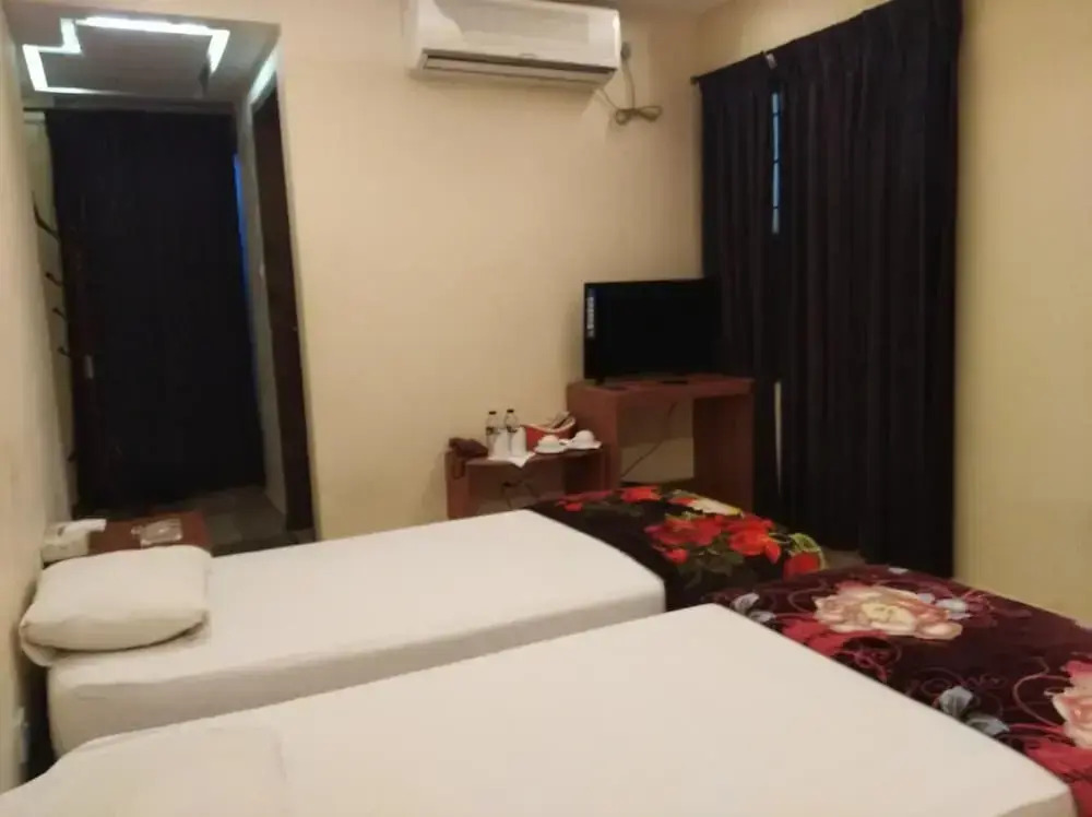Bottomhill Palace Hotel