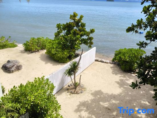 Luxury Beachfront AMANA Villa 4 Br at Ta-Ke Residence A