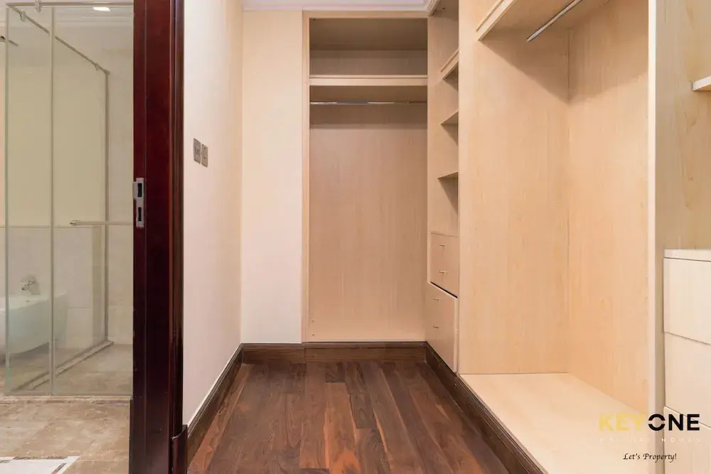 Grandeur 2BR Small Room & Beach Access