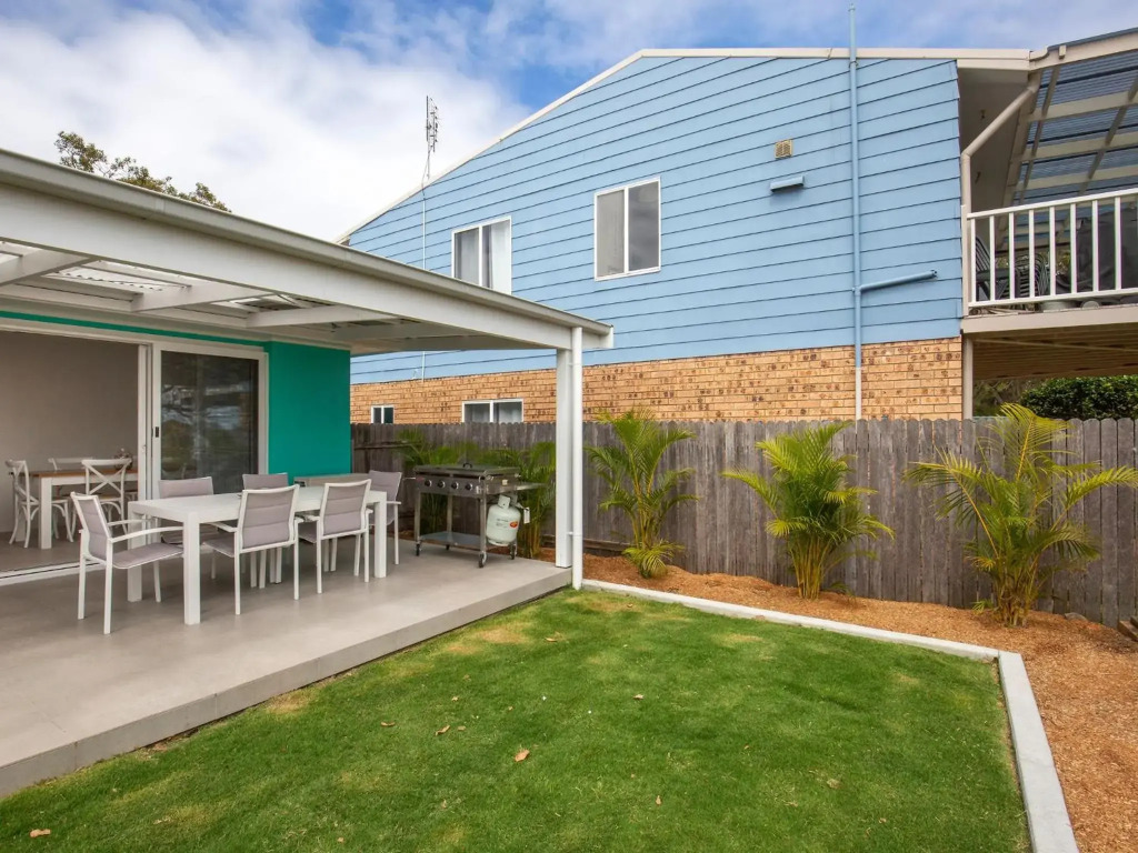 Sandy Feet Retreat I Pet Friendly I 1 Min Walk to Beach