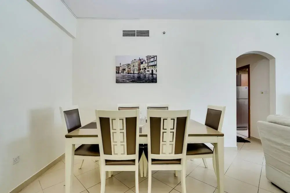 2 Bedroom Apartment Marina