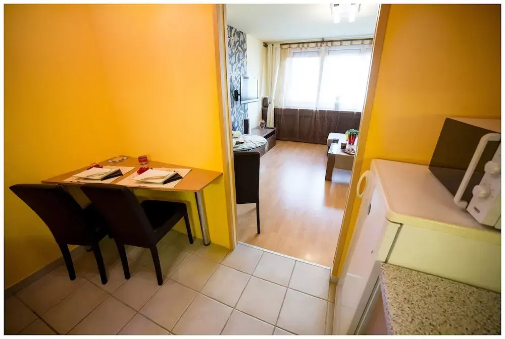 Arpad Bridge Apartments