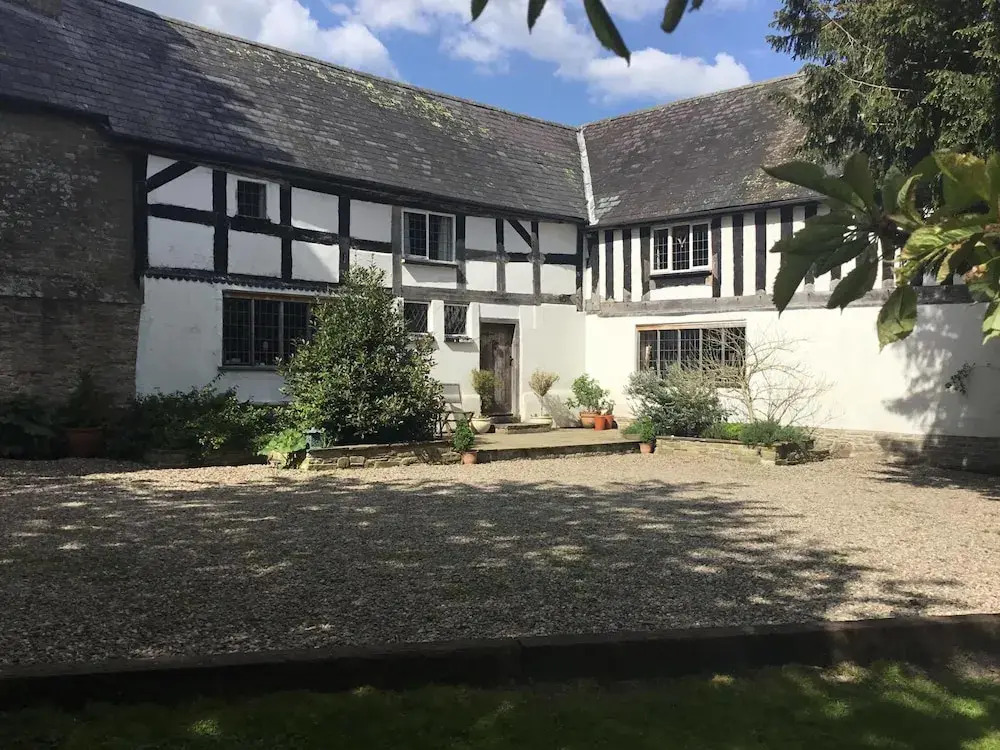 Walford Court