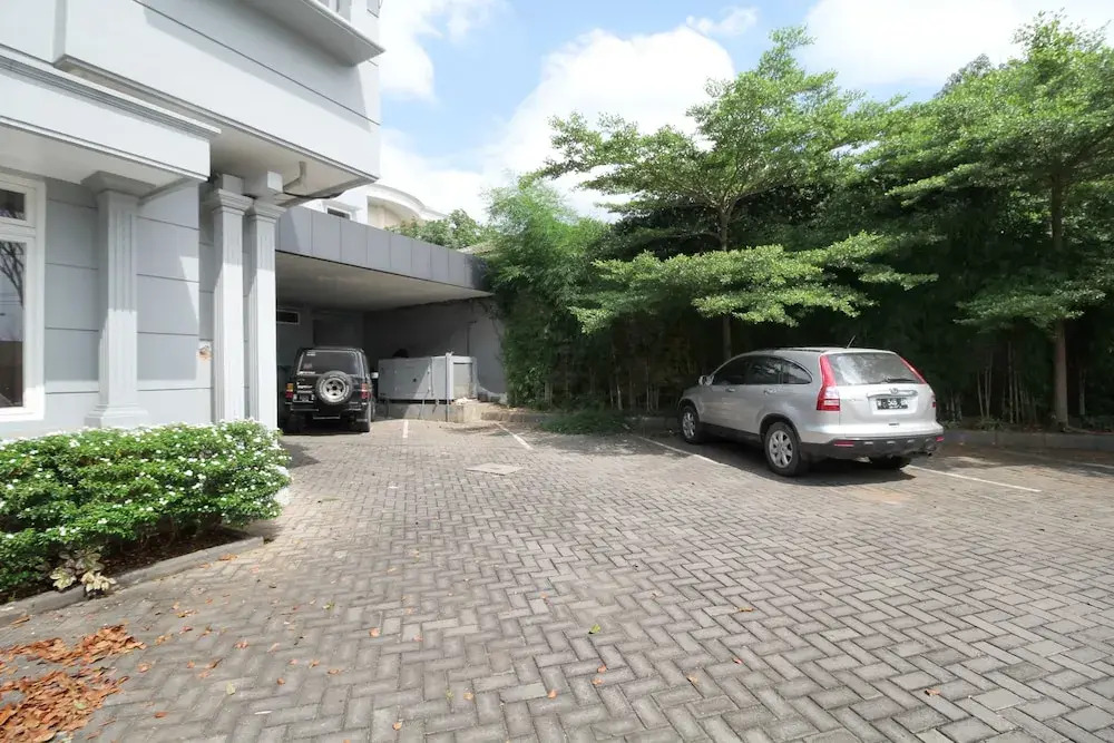 Airy Candisari Sisingamangaraja 4 Semarang