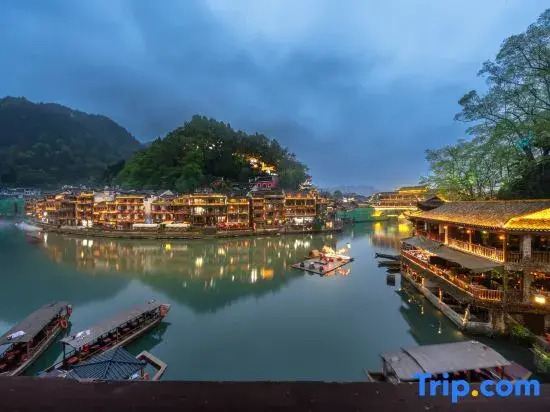 Miss Dong’s River View Homestay, Fenghuang Ancient Town