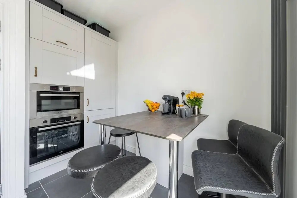 Superb 3BD Home in the Heart of Southall -sleeps 8