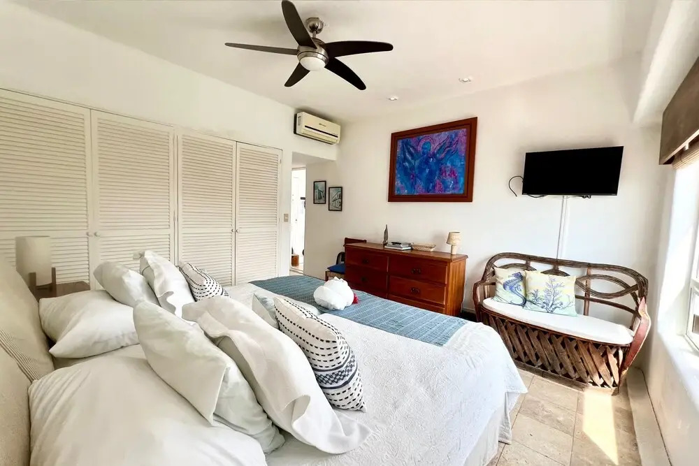 Oceanfront Villa w Private Jacuzzi & Club Access