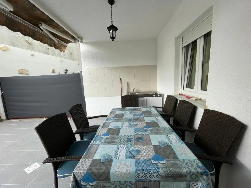 The Big Terrace Apartment
