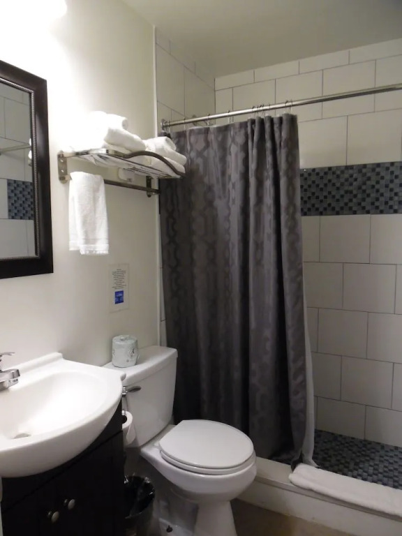 Wachapreague Inn - Motel Rooms
