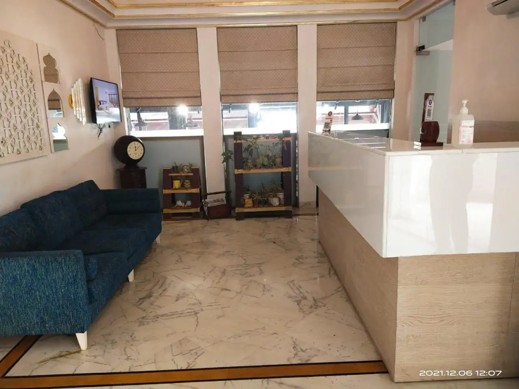 Hotel Ratangarh Palace