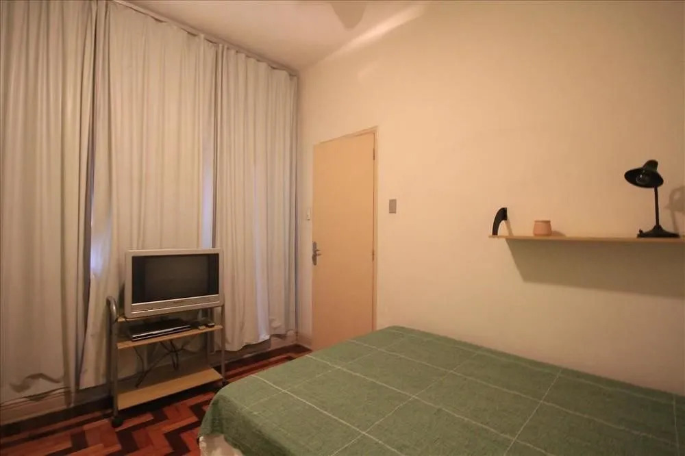 Gohouse - Dutra 102