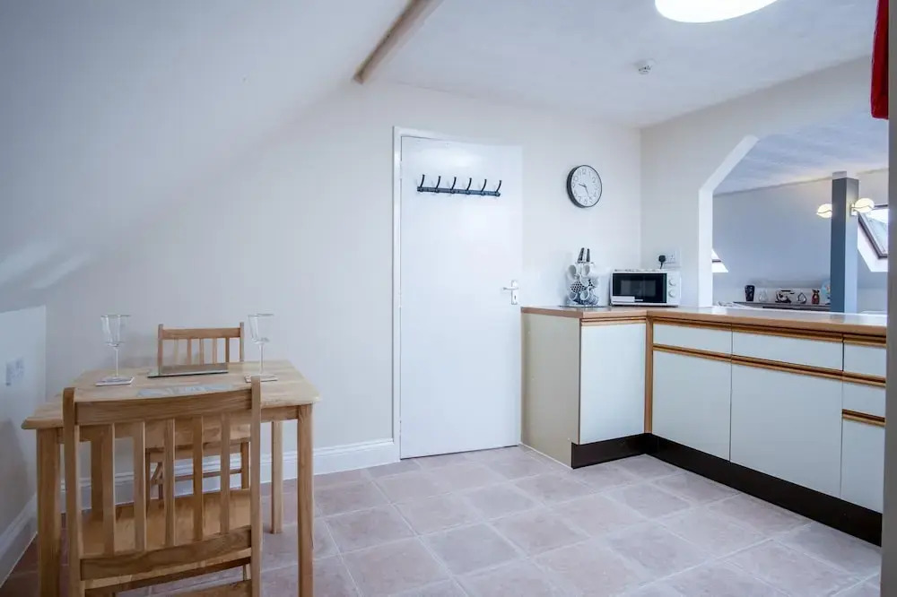 The Penthouse - 1 Bedroom Penthouse - Milford Haven