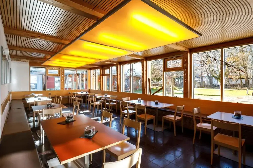 DJH Garmisch- Partenkirchen - Hostel