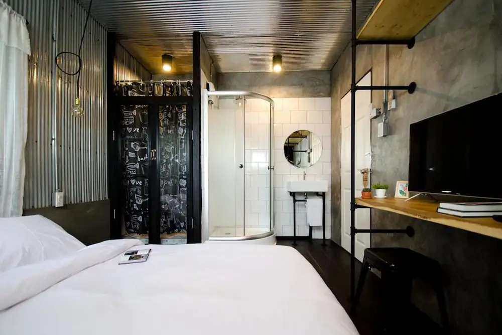 The Rock Samui Poshtel Lamai Beach
