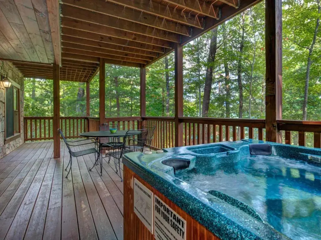 Above the Clouds, 4 Bedrooms, Pool Access, Private, Gaming, Sleeps 16
